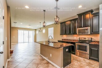 1679 Nature View Dr in Lutz, FL - Building Photo - Building Photo