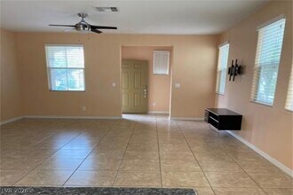 8469 Trudeau Ave in Las Vegas, NV - Building Photo - Building Photo