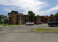 Sheridan Terrace in Tulsa, OK - Building Photo - Building Photo