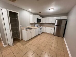 6127 E Clay St in Bay St. Louis, MS - Building Photo - Building Photo