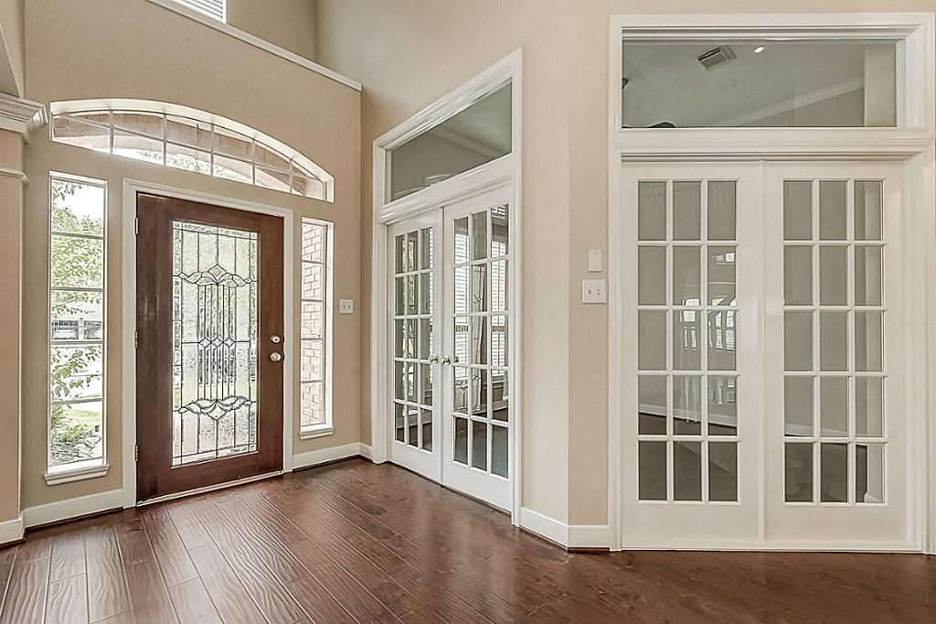 5715 Sapphire Vista Ln in Houston, TX - Foto de edificio