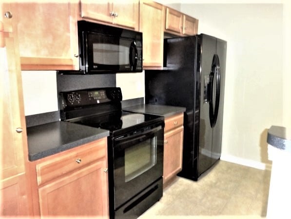 8740 Red Oak Dr in North Charleston, SC - Building Photo - Building Photo