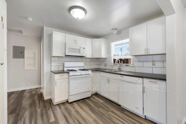 property at 126 S Lincoln Ave