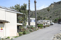 Ventura Valley View Apartments in Ventura, CA - Foto de edificio - Building Photo