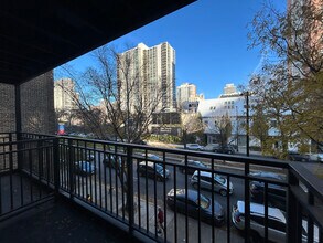 1254 N La Salle Dr, Unit 1220 North LASALLE, #1220 in Chicago, IL - Building Photo - Building Photo