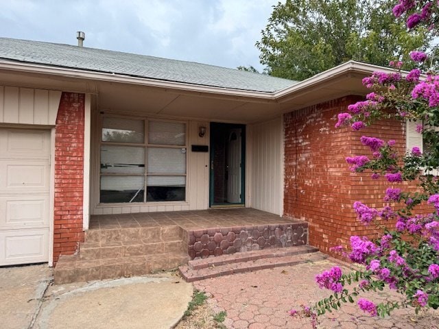 property at 2829 Lakeside Dr