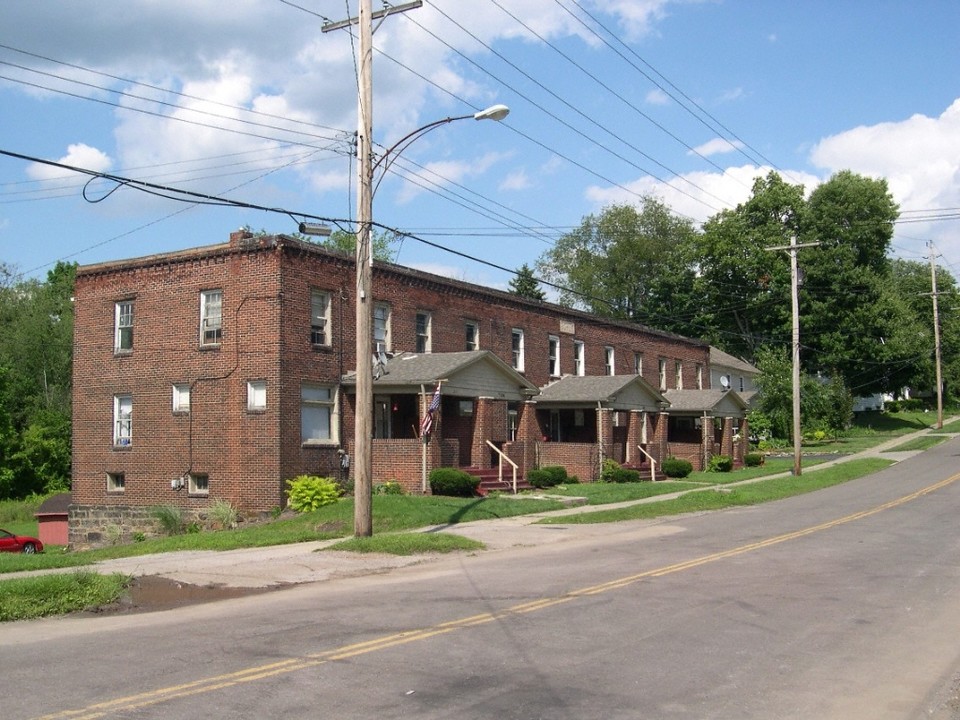 Boyle in Hubbard, OH - Building Photo