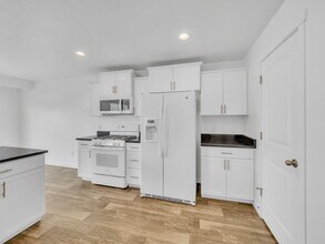 98 E Harmony Ct in Saratoga Springs, UT - Building Photo - Building Photo