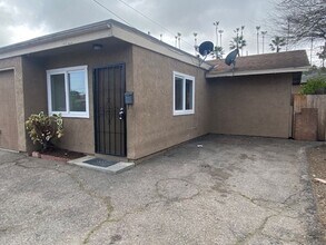 8320 Fresno Ave-Unit -8322 in La Mesa, CA - Foto de edificio - Building Photo