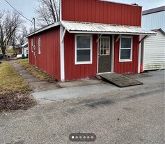 101 W Main St in Drakesville, IA - Building Photo