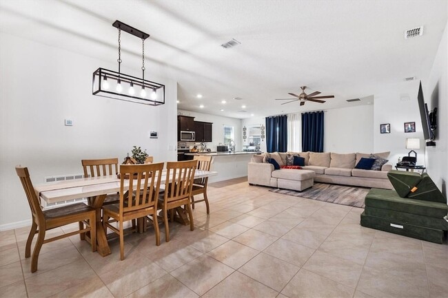 5470 Sunshine Dr in Wildwood, FL - Building Photo - Building Photo