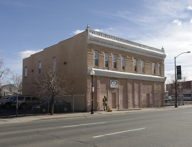 1048 Santa Fe Dr in Denver, CO - Building Photo - Building Photo