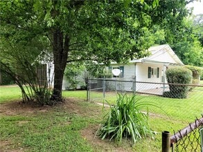 5228 Central Church Rd in Douglasville, GA - Building Photo - Building Photo