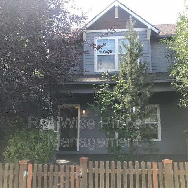 21248 Lily Way in Bend, OR - Building Photo - Building Photo