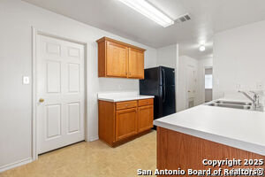3835 Mist Flower Dr in Converse, TX - Building Photo - Building Photo