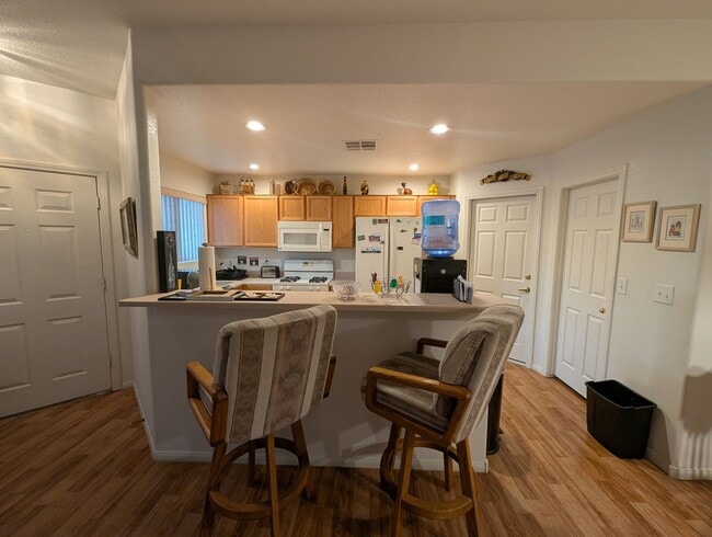 4851 Marco Polo St in North Las Vegas, NV - Building Photo - Building Photo