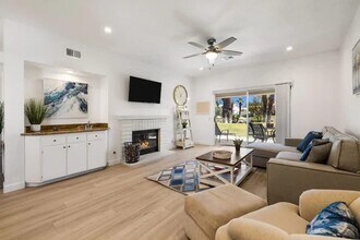 248 Vista Royale Cir W in Palm Desert, CA - Building Photo - Building Photo