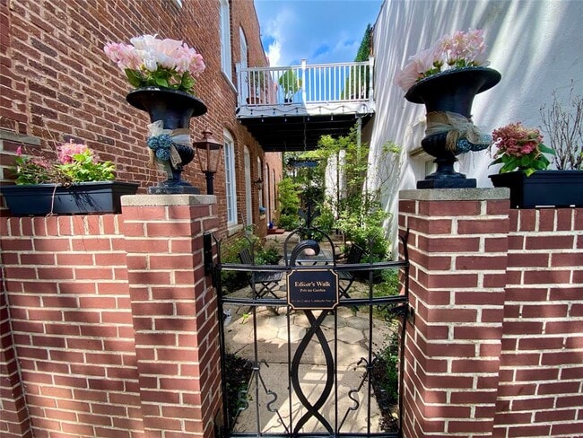 property at 131 E Jefferson St