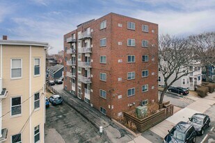 70 Park St in Somerville, MA - Building Photo