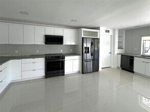 1321 Garfield St in Hollywood, FL - Building Photo - Building Photo