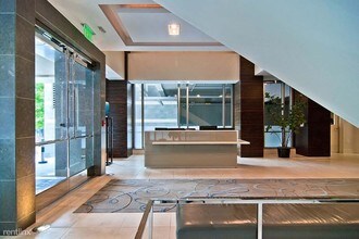 333 1st St-Unit -Unit N103 in San Francisco, CA - Foto de edificio - Building Photo