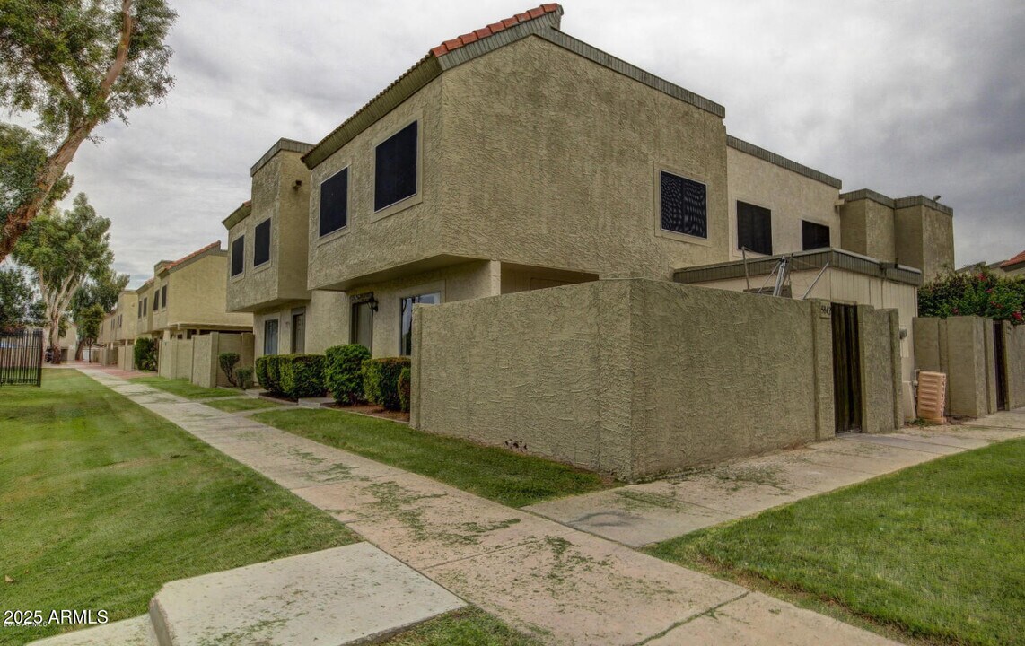 5948 N 48th Ave in Glendale, AZ - Building Photo