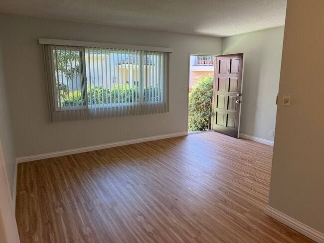 834 10th St, Unit 2 in Santa Monica, CA - Foto de edificio - Building Photo
