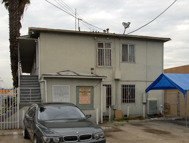 1540 W Florence Ave in Los Angeles, CA - Building Photo - Building Photo