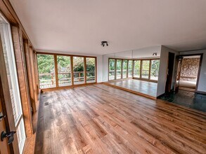 3060 Emerald St in Eugene, OR - Building Photo - Building Photo