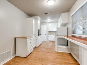 1617 Avondale Dr in Norman, OK - Building Photo - Building Photo