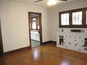518 South St in Elgin, IL - Building Photo - Building Photo