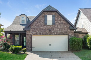 102 England Pl in Hendersonville, TN - Building Photo