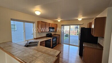1280 Griggs St in Dupont, WA - Building Photo - Building Photo