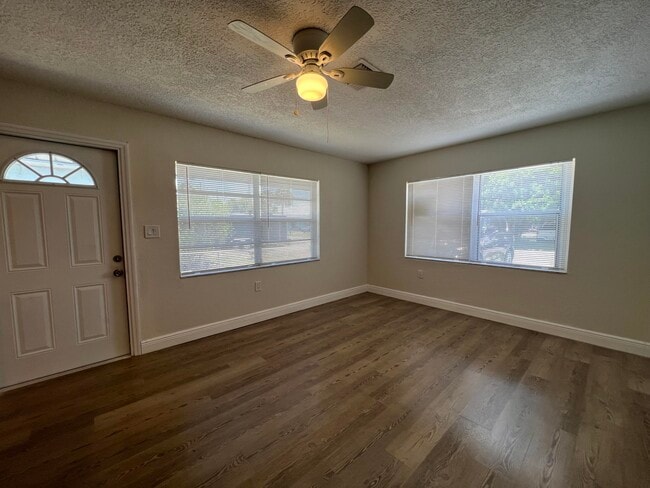 1601 N 18th St in Fort Pierce, FL - Building Photo - Building Photo