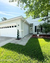 955 Churchhill Ln in St. Augustine, FL - Building Photo