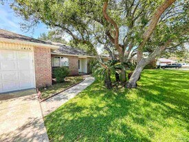 1415 Tender Oaks Ln in Pensacola, FL - Building Photo