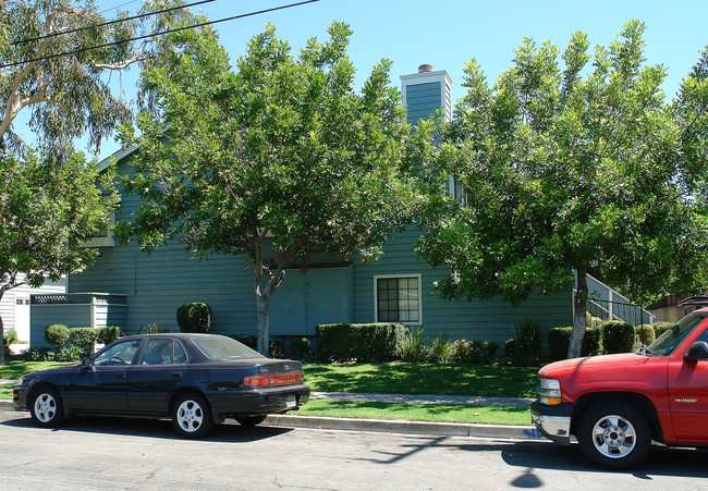 15722 S B St in Tustin, CA - Building Photo - Building Photo