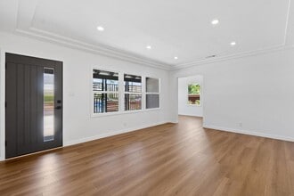5554 Radford Ave in Los Angeles, CA - Building Photo - Building Photo