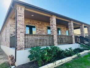 16614 Brogan Ln in Pflugerville, TX - Building Photo - Building Photo