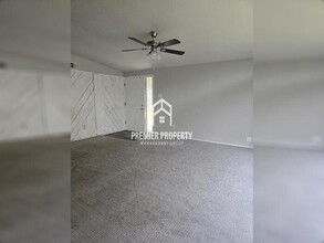 920 St Anthony Ln in Florissant, MO - Building Photo - Building Photo
