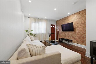 1902 E Hagert St in Philadelphia, PA - Building Photo - Building Photo