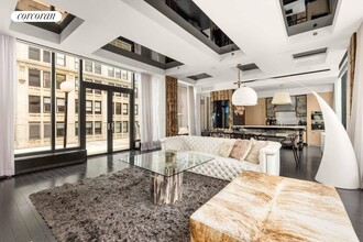 15 Union Square W in New York, NY - Building Photo - Building Photo