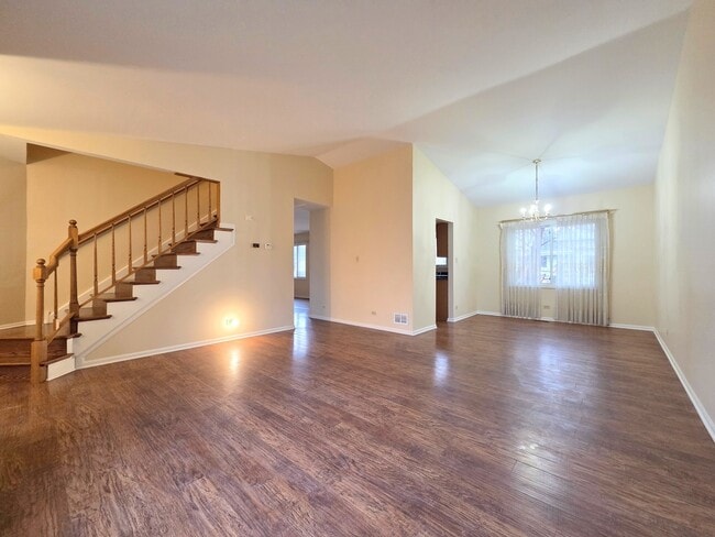 1013 Meadow Lake Dr in Palatine, IL - Building Photo - Building Photo