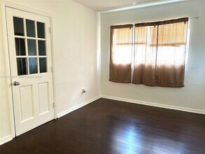 6211 NW 37th Terrace in Virginia Gardens, FL - Building Photo - Building Photo