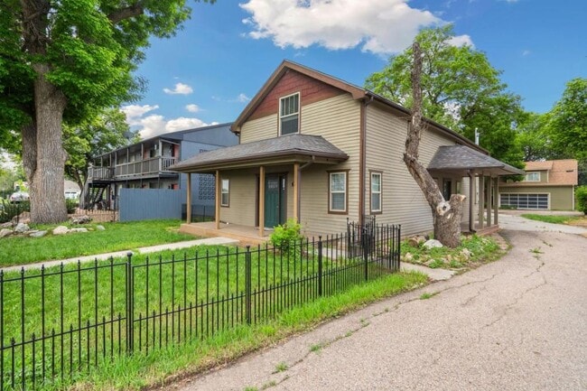 property at 751 N Garfield Ave