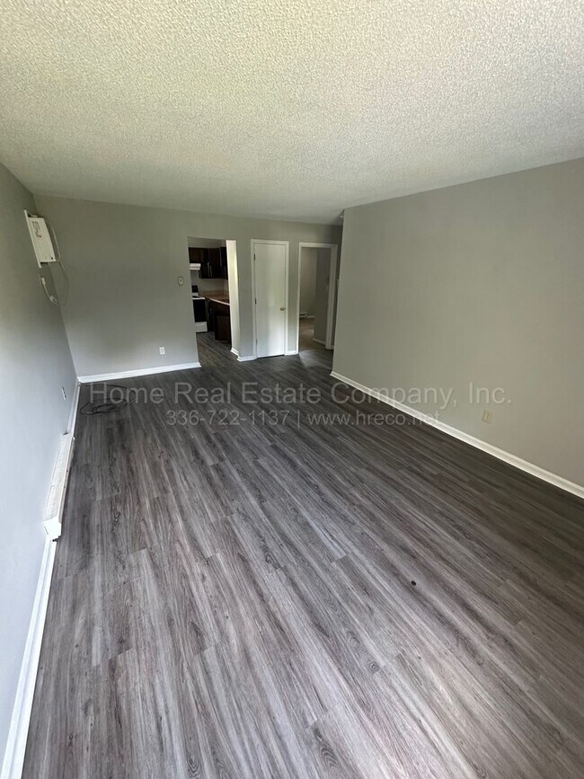 4229 Ogburn Ave in Winston-Salem, NC - Building Photo - Building Photo