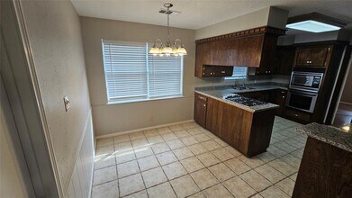 7322 Ridge Oak Dr in Houston, TX - Building Photo - Building Photo