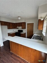 106 Sagemont Ave in Victoria, TX - Building Photo - Building Photo