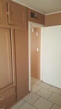 528 1/2 Water St in Bakersfield, CA - Building Photo - Building Photo