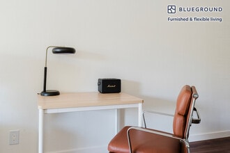 20800 Homestead Rd in Cupertino, CA - Foto de edificio - Building Photo